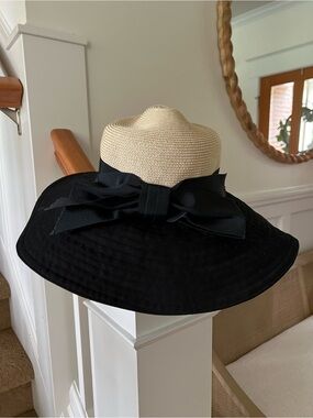 Toucan Collection New York women’s sun hat NWOT